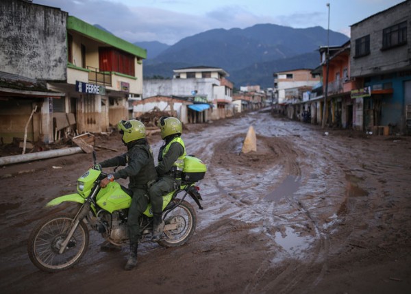 Ölü sayısı 293'e yükseldi! Ülke perişan