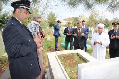 Emniyet Müdürü Aslan'dan Şehit Mezarlarına Ziyaret
