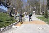 VEZIRHAN - Şehit Ömer Halisdemir Parkında İyileştirme Çalışmaları Başladı