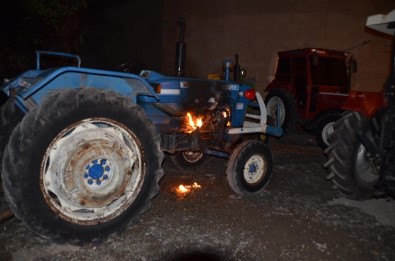 Yanan Traktörü Polis Söndürdü
