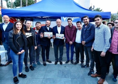 Bakan Çavuşoğlu, Referandum Çalışmalarını Sürdürdü