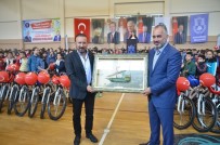 İSMAIL YıLDıRıM - İzmit Belediyesi, Karamürsel'de 872 Öğrenciye Bisiklet Dağıttı