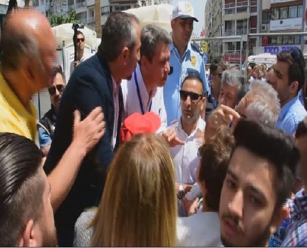 İzmir'deki 1 Mayıs kutlamalarında gerginlik