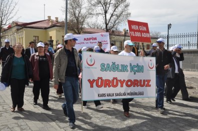 Kars'ta Sağlıklı Yaşam Yürüyüşü Yapıldı
