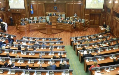 Kosova'da hükümet düştü