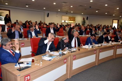 MHP'li Büyükşehir Belediye Meclis Üyeleri ASKİ'nin 2016 Faaliyetlerini Değerlendirdi