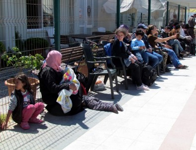 Çeşme'de 51 Sığınmacı Yakalandı
