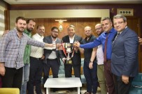 KUPA TÖRENİ - Kupa Sevincini Başkan Çerçi'yle Paylaştılar