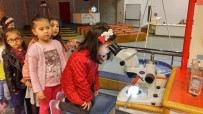 FEZA GÜRSEY - Nezaket Okullarında Geleceğin Bilim Adamları Yetişiyor