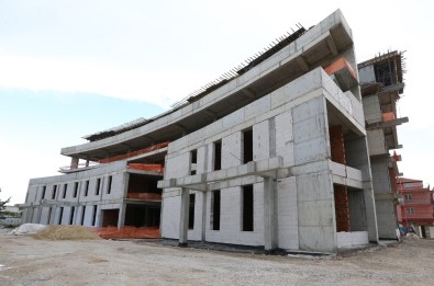 Pamukkale Belediyesi Sağlık Kompleksinin Kaba İnşaatı Tamamlandı