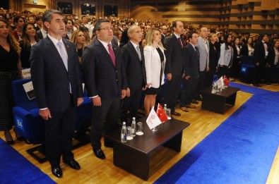 Gençler İle Girişimciler 'Mektebim Zirvedekiler' Programında Buluştu