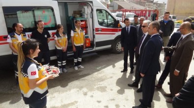 Hakkari'ye 3 Yeni Ambulans