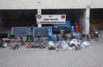 ÇAPA MOTORU - Uşak'ta Köylerde Hırsızlık Yapan 3 Kişi Yakalandı