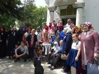 BENNUR KARABURUN - 63 Anne Çocukları İle Birlikte Hayme Ana'yı Ziyaret Etti