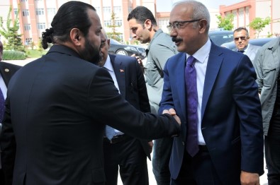 Bakan Elvan'dan Rektör Akgül'ü Ziyaret