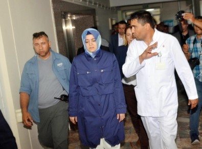 Bakan Kaya, Muğla'daki Kazada Yaralananları Hastanede Ziyaret Etti