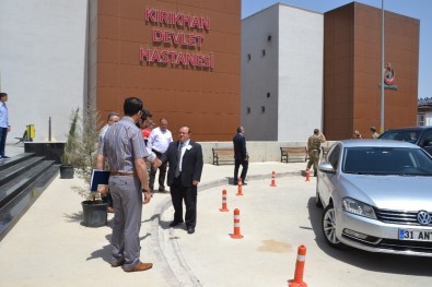 Hassa'da Yaralanan Askere Hastanede Ziyaret