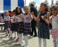 MURAT ŞENER - Kato Dağı Zirvesinde Operasyon, Eteklerinde İse Davul Zurnalı Kermes