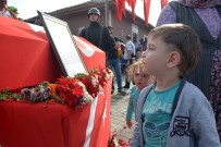 İLYASLAR - Şehit Babaya Son Bakış