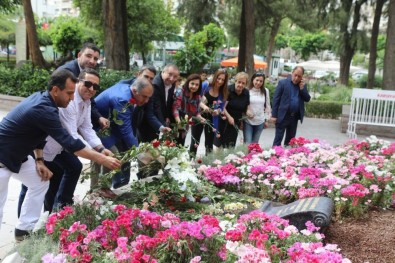 AK Partili Delican, Anneler Günü'nü Zübeyde Ana'nın Huzurunda Kutladı