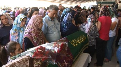 Anneler Günü'nde Kahreden Cenaze Töreni