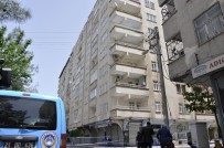 VEYSI ŞAHIN - Diyarbakır'da Kolonu Patlayan Bina Tahliye Edildi