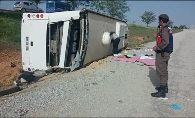 Konya'da otobüs devrildi: 20 yaralı