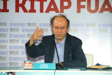 Gazeteci Yusuf Kaplan, Kitap Fuarı'nda
