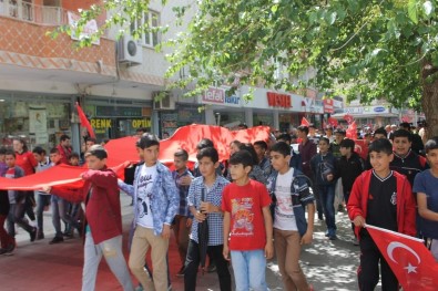 Siirt'te 'Gençlik Yürüyüşü' Düzenlendi
