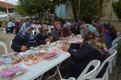 Süleymanpaşa Belediyesinin Anneler Günü Kahvaltıları Başladı