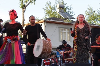 Balkan Müziğinin Güçlü Sesi Suzan Kardeş Vezirhan'ı Salladı