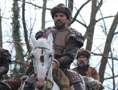 Diriliş Ertuğrul'un başrol oyuncusu Engin Altan Düzyatan yollarını ayırdı