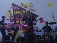 ANADOLU ROCK - Gençler, Forum Kayseri Gençlik Festivali'nde Aydilge Ve Yüksek Sadakat İle Coştu