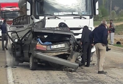 Gümüşhane'de Trafik Kazası Açıklaması 1 Ölü, 1 Yaralı