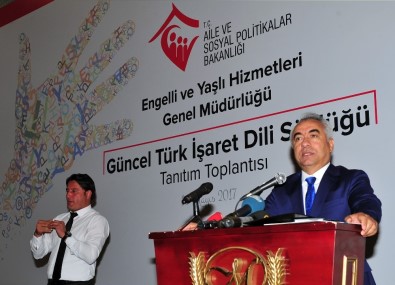 'Güncel Türk İşaret Dili Sözlüğü' Tanıtım Toplantısı Ankara'da Yapıldı