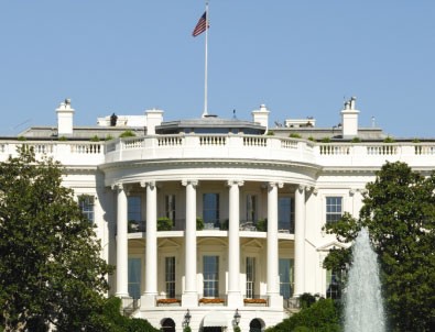 Beyaz Saray'da alarm! Kapılar kapatıldı