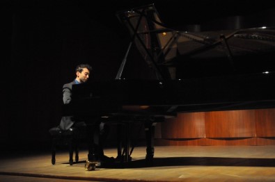 Emre Yavuz'un Piyano Resitali Müzikseverleri Büyüledi