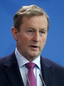 İrlanda Başbakanı Enda Kenny İstifa Ediyor