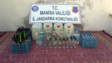 Manisa'da 200 Litre Kaçak İçki Ele Geçirildi