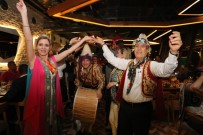 DAVUL ZURNA - Romanya'dan Gelen Belediye Başkanına Kına Gecesi