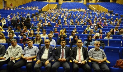 Diyarbakır'da 'Aileyi Yeniden İnşa Etmek' Konferansı