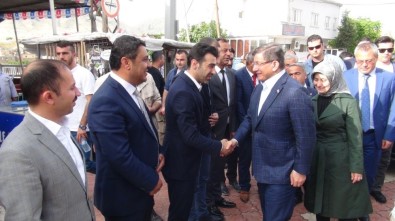 Eski Başbakan Ahmet Davutoğlu Hasankeyf'i Gezdi