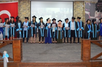 İvrindi' De Mezuniyet Coşkusu