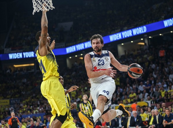 Fenerbahçe eze eze finalde... Adios Real Madrid