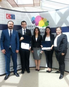 İzmir Ekonomi'ye Avrupa Birliği Bakanlığı Yarışması'ndan Ödül