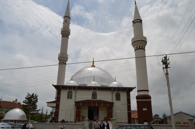Kulu'da Yapımı Tamamlanan Cami Törenle Açıldı
