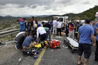 YARPUZ - Tatil Yolunda Kaza Açıklaması 2 Ölü, 3 Yaralı