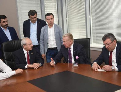 Yılmaz Özdil, Kılıçaroğlu'na gözükmedi