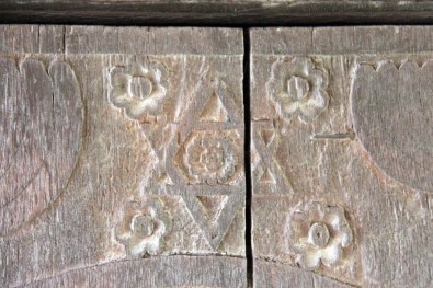 800 Yıllık 'Süleyman Mührü' İşlemeli Kapı Bu Köyde