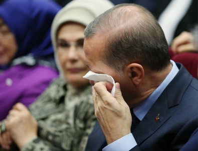 Cumhurbaşkanı Erdoğan'ın gözyaşları